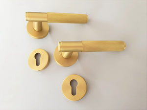 BOSTON Door Lever Handle with full locking system - Satin Brass - Metala Hardware